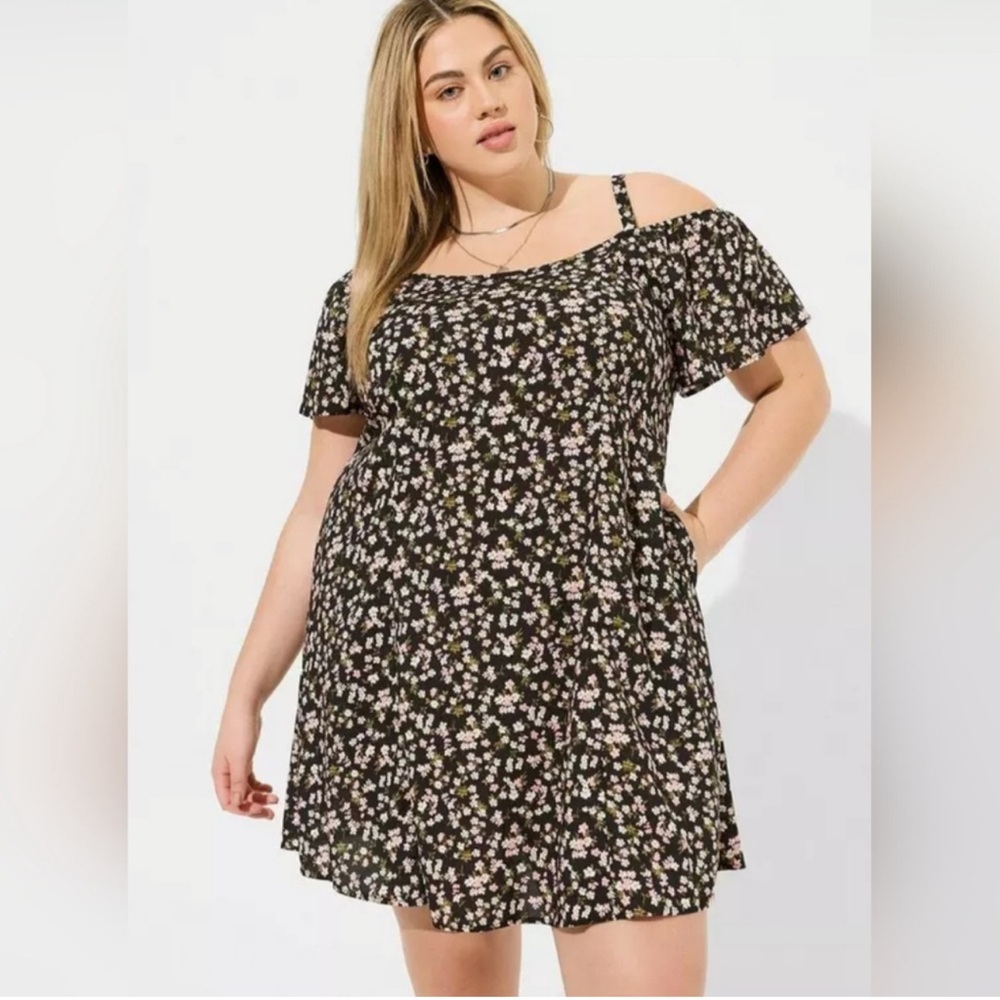 Torrid Black and White Square Neck Midi Dress